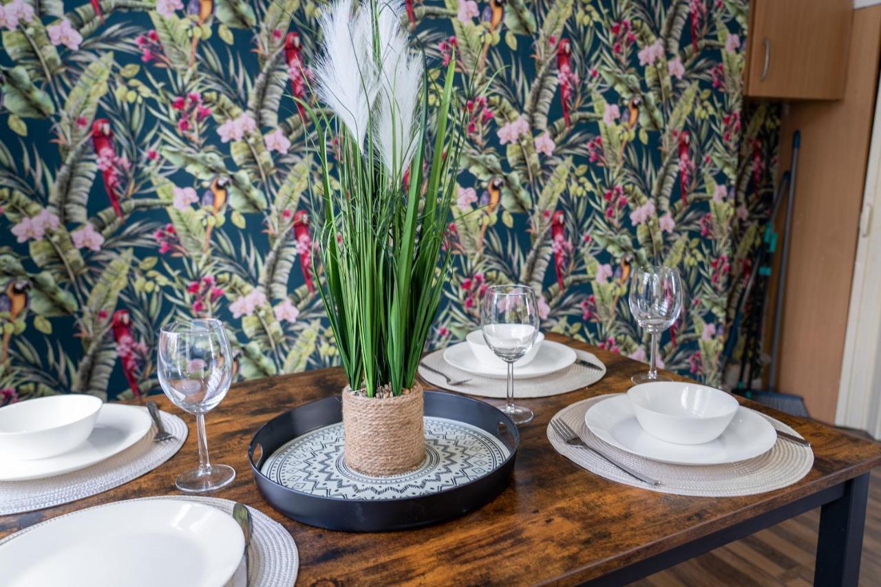 Exclusive Deals L Last-Minute Reserve L Townhouse With Sleeps 6 L Braunstone Town , Leicester L By Zen Nights Short Lets & Serviced Accommodations Экстерьер фото
