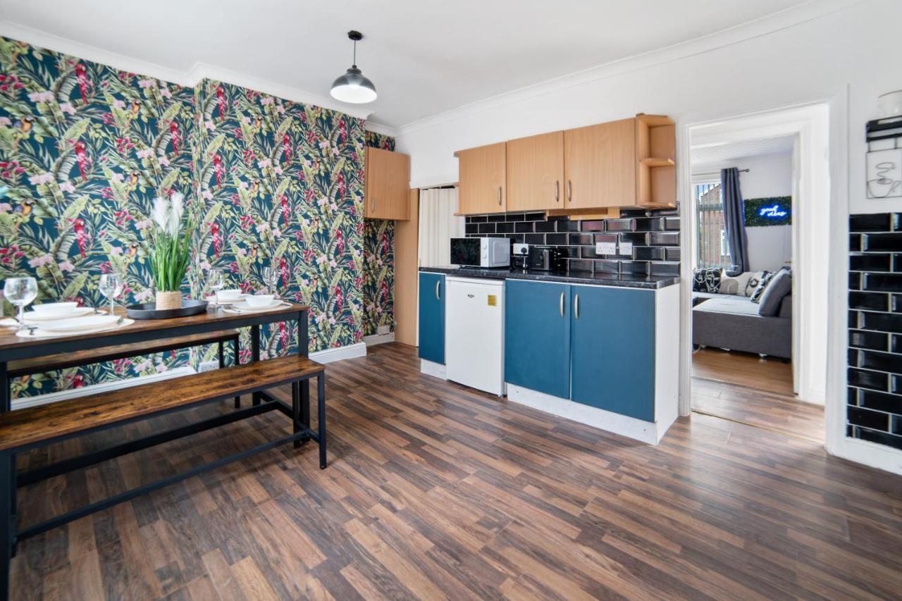 Exclusive Deals L Last-Minute Reserve L Townhouse With Sleeps 6 L Braunstone Town , Leicester L By Zen Nights Short Lets & Serviced Accommodations Экстерьер фото