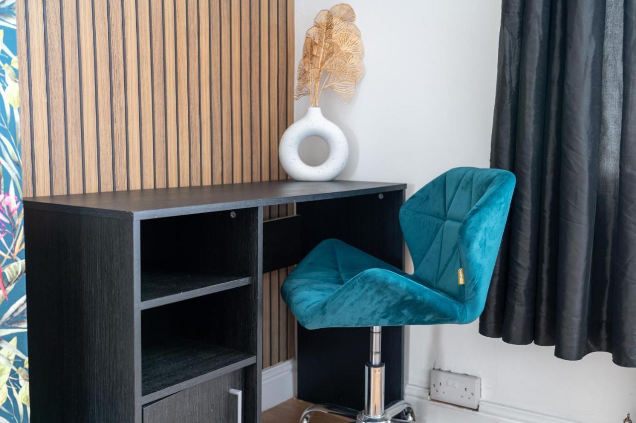 Exclusive Deals L Last-Minute Reserve L Townhouse With Sleeps 6 L Braunstone Town , Leicester L By Zen Nights Short Lets & Serviced Accommodations Экстерьер фото