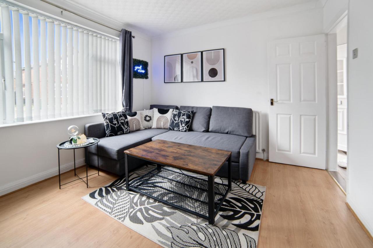 Exclusive Deals L Last-Minute Reserve L Townhouse With Sleeps 6 L Braunstone Town , Leicester L By Zen Nights Short Lets & Serviced Accommodations Экстерьер фото